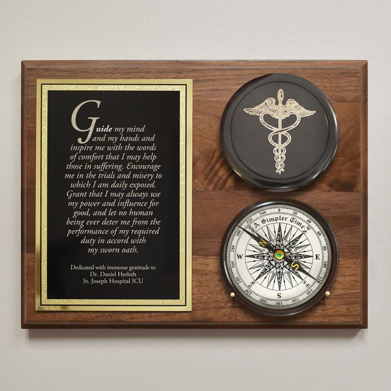Healthcare-Compass-On-Plaque-11447-3