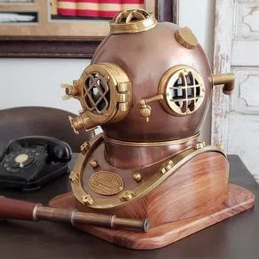 Two-Tone Diving Helmet 'Second'