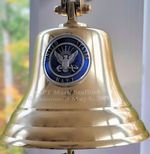 engraved-navy-medallion-7-inch-polished-wall-bell-main